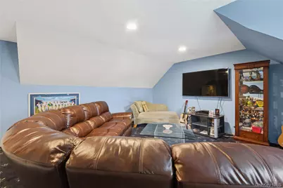 1302 Azure Place, Hewlett, NY 11557 - Photo 20