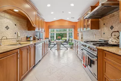 1302 Azure Place, Hewlett, NY 11557 - Photo 12