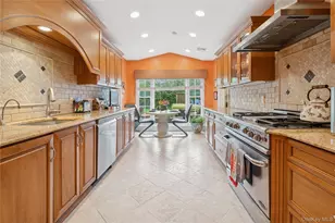 1302 Azure Pl, Hewlett, NY 11557 - Photo 12