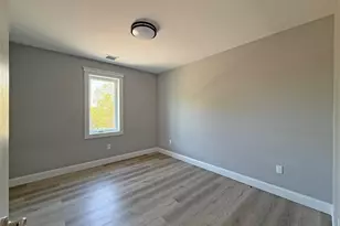 19 Kroemer Ave, Riverhead, NY 11901 - Photo 14