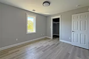 19 Kroemer Ave, Riverhead, NY 11901 - Photo 18