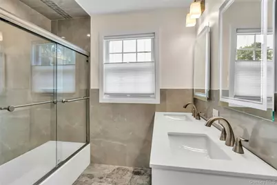 20 Robert Road, Glen Cove, NY 11542 - Photo 16