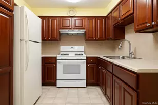 2567 W 15th St, Brooklyn, NY 11214 - Photo 8