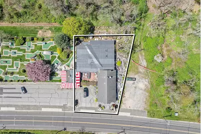 69465 Main Road, Greenport, NY 11944 - Photo 16