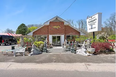 69465 Main Road, Greenport, NY 11944 - Photo 1