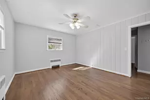8 Crestwood Dr, Huntington Station, NY 11746 - Photo 16