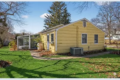 8 Crestwood Drive, Huntington Station, NY 11746 - Photo 2