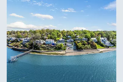 14 Shorecliff Place, Great Neck, NY 11023 - Photo 2