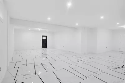 412 Mill River Road, Oyster Bay, NY 11771 - Photo 34