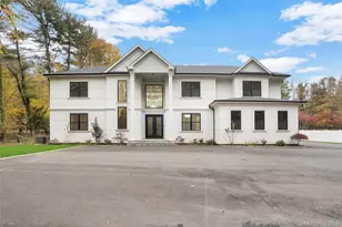 412 Mill River Rd, Oyster Bay, NY 11771 - Photo 2