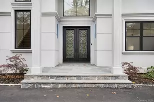 412 Mill River Rd, Oyster Bay, NY 11771 - Photo 4