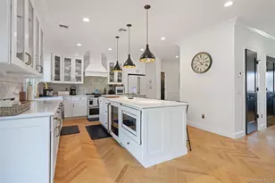 580 Stars Rd, East Marion, NY 11939 - Photo 4