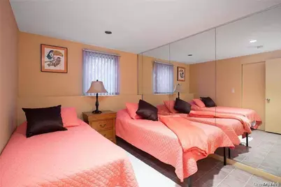 57305 Route 48, Greenport, NY 11944 - Photo 32