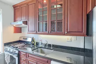 138-25 68th Dr, Kew Gardens, NY 11367 - Photo 6