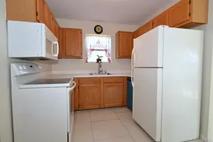 72 Old Farm Rd, Riverhead, NY 11901 - Photo 8