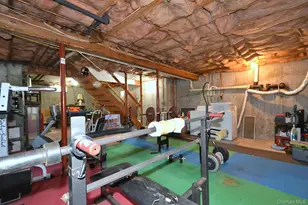 72 Old Farm Rd, Riverhead, NY 11901 - Photo 26