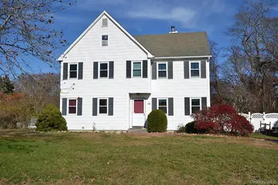 72 Old Farm Road, Riverhead, NY 11901 - Photo 2