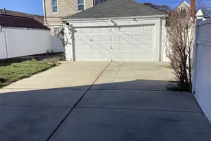 221-17 Murdock Ave, Queens Village, NY 11429 - Photo 16