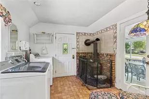 264 Washington Ave, Jamesport, NY 11947 - Photo 10