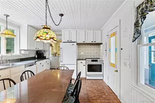 264 Washington Ave, Jamesport, NY 11947 - Photo 8