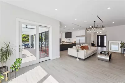 894 S Long Beach Avenue, Freeport, NY 11520 - Photo 10