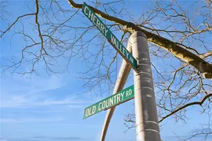 274 Cherry Valley Ave, Garden City, NY 11530 - Photo 4