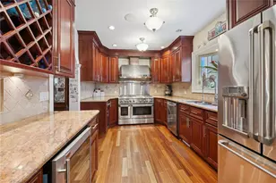 462 W Beech St, Long Beach, NY 11561 - Photo 2