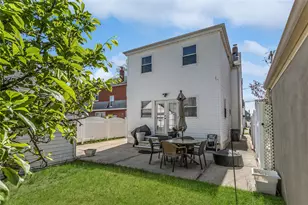 89-19 205th St, Hollis, NY 11423 - Photo 24