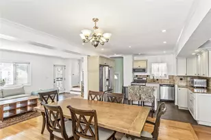 89-19 205th St, Hollis, NY 11423 - Photo 4