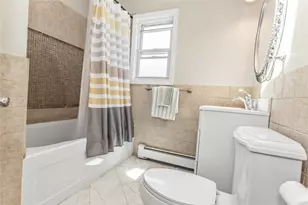 89-19 205th St, Hollis, NY 11423 - Photo 16