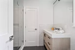 10 Threepence Dr, Melville, NY 11747 - Photo 34