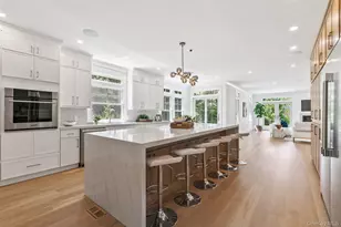 10 Threepence Dr, Melville, NY 11747 - Photo 14