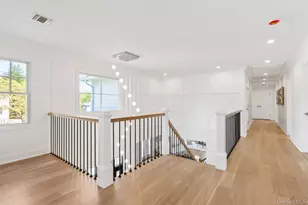 10 Threepence Dr, Melville, NY 11747 - Photo 28