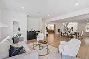 10 Threepence Dr, Melville, NY 11747 - Photo 24