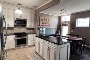 2-05 Beach Breeze Pl, Arverne, NY 11692 - Photo 2