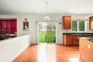 417 Vassar Pl, Fishkill, NY 12524 - Photo 12