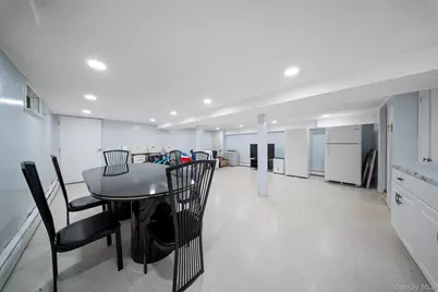 21 Peter Lane, Plainview, NY 11803 - Photo 20