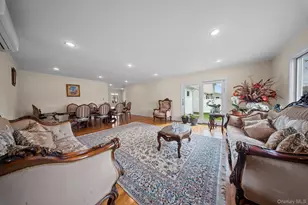 21 Peter Ln, Plainview, NY 11803 - Photo 10