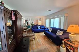 9 Nolan Ct, Hauppauge, NY 11788 - Photo 8