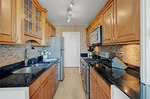 6120 Grand Central Pkwy, Forest Hills, NY 11375 - Photo 6