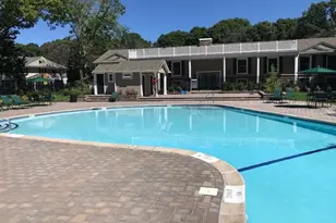 4 Dunstan Pl, Coram, NY 11727 - Photo 2