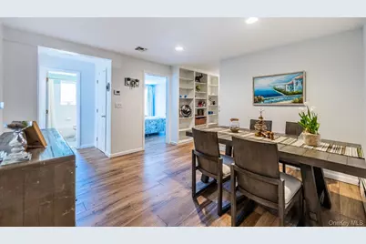 60 Bayview Drive, Huntington, NY 11743 - Photo 18