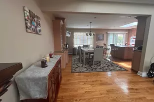 36 Shore Dr W, Copiague, NY 11726 - Photo 4