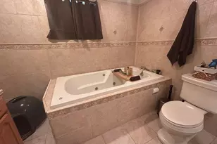 36 Shore Dr W, Copiague, NY 11726 - Photo 20