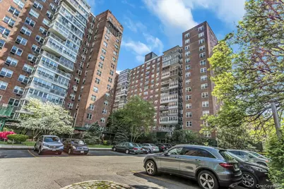 138-10 Franklin Avenue #9J, Flushing, NY 11355 - Photo 4