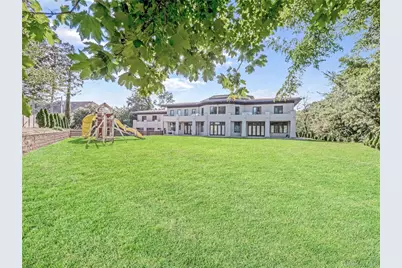 25 Shelter Rock Road, Manhasset, NY 11030 - Photo 2