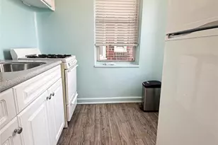 110-34 73rd Rd, Forest Hills, NY 11375 - Photo 10