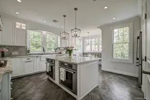 89 Duck Pond Rd, Glen Cove, NY 11542 - Photo 22