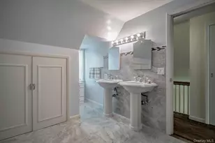 89 Duck Pond Rd, Glen Cove, NY 11542 - Photo 42