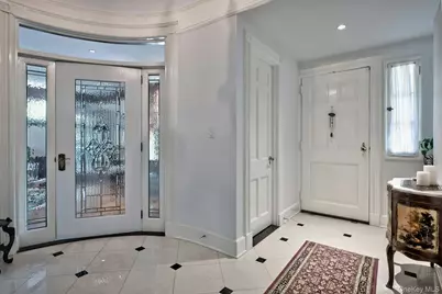 89 Duck Pond Road, Glen Cove, NY 11542 - Photo 10